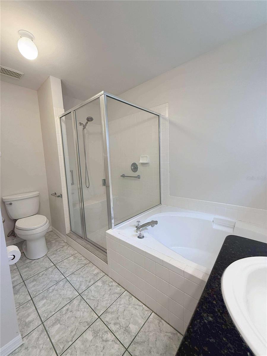 Image 24 of 38 For 1326 Hampshire Place Circle