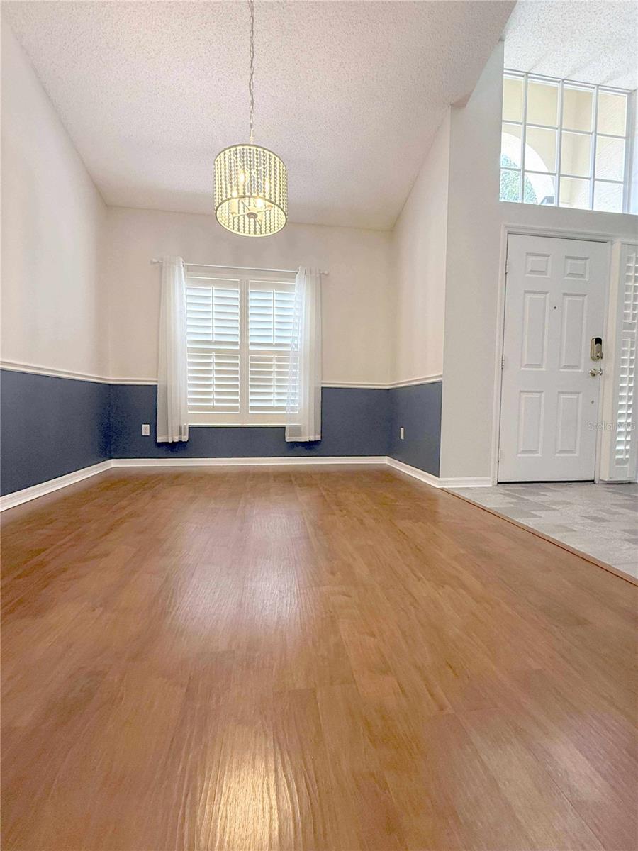 Image 7 of 38 For 1326 Hampshire Place Circle