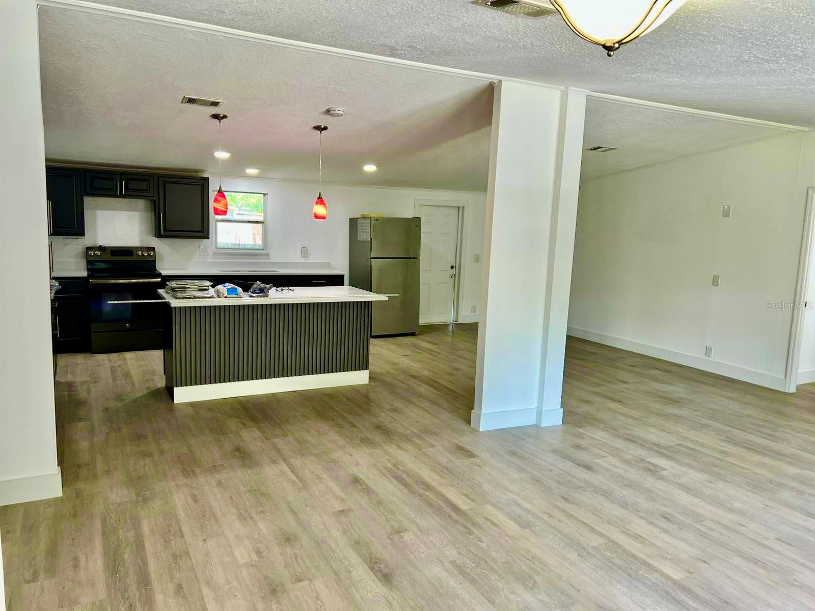 Image 3 of 13 For 9626 3rd Avenue