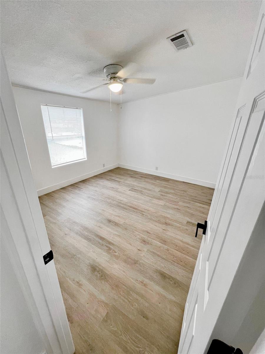 Image 8 of 13 For 9626 3rd Avenue