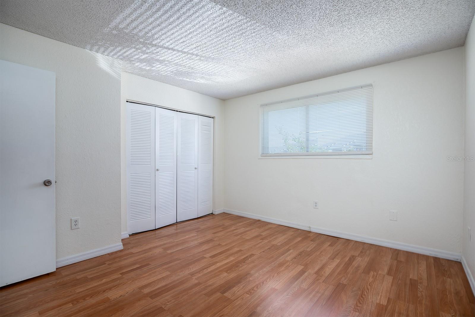 Image 10 of 17 For 954 Lake Destiny Road H