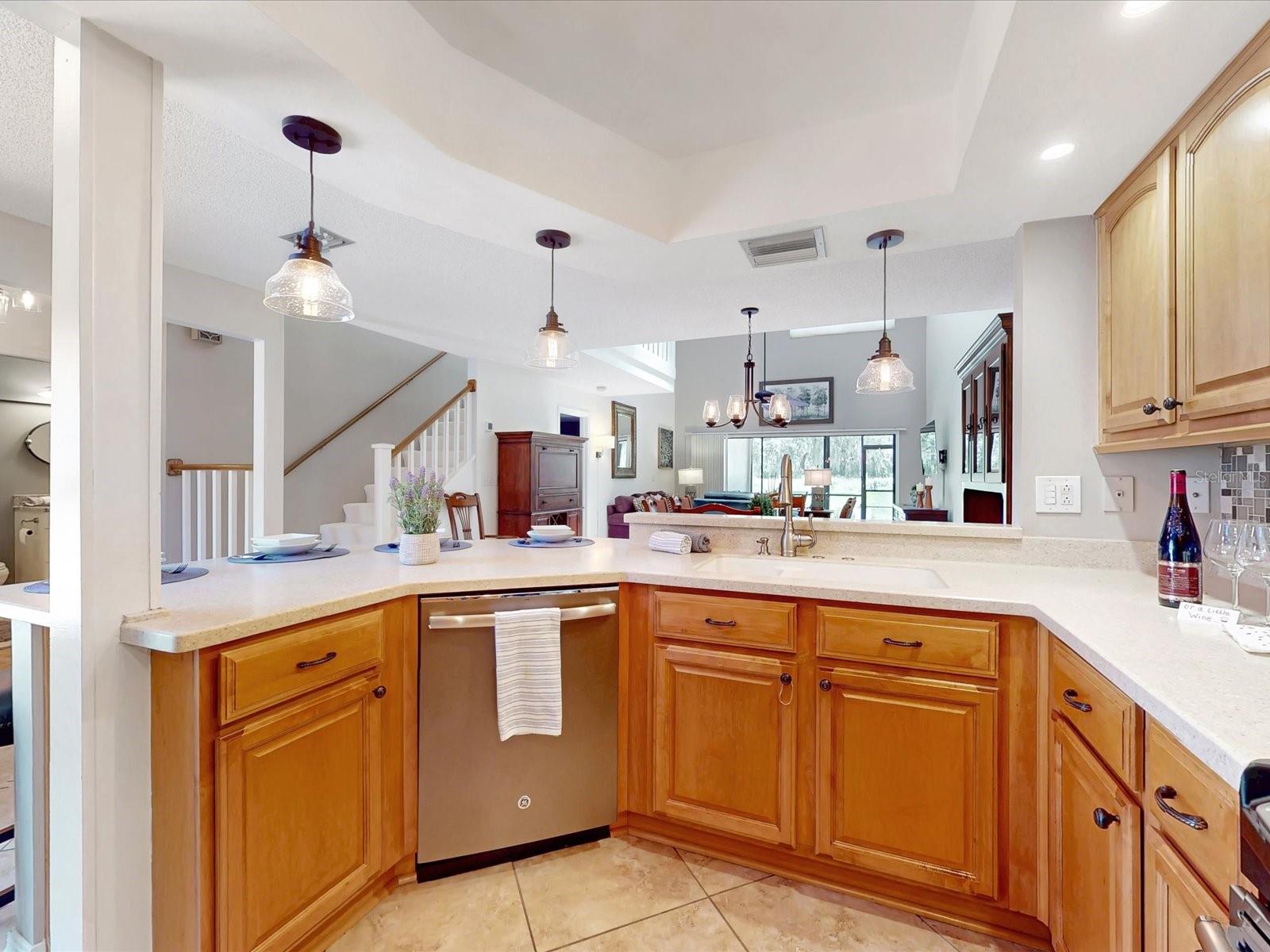 Image 10 of 43 For 159 Coventry Circle Nw