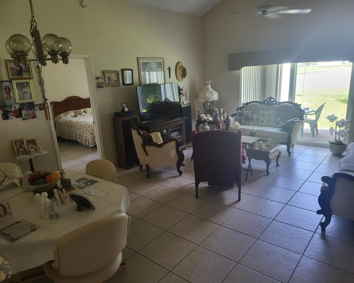 Image 4 of 22 For 209 Hidden Springs Circle