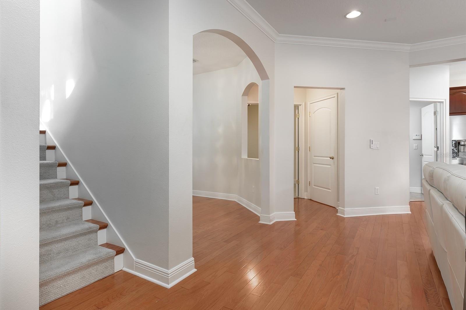 Image 16 of 44 For 820 Ellwood Avenue A