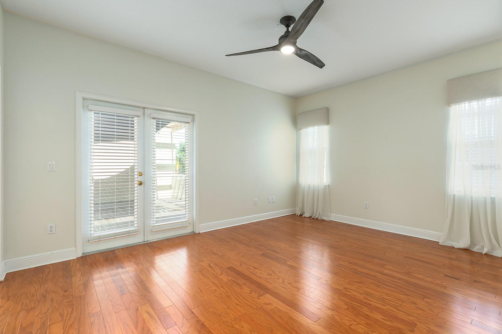 Image 17 of 44 For 820 Ellwood Avenue A