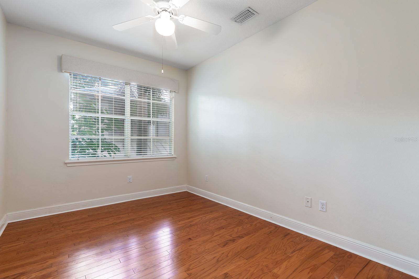 Image 29 of 44 For 820 Ellwood Avenue A