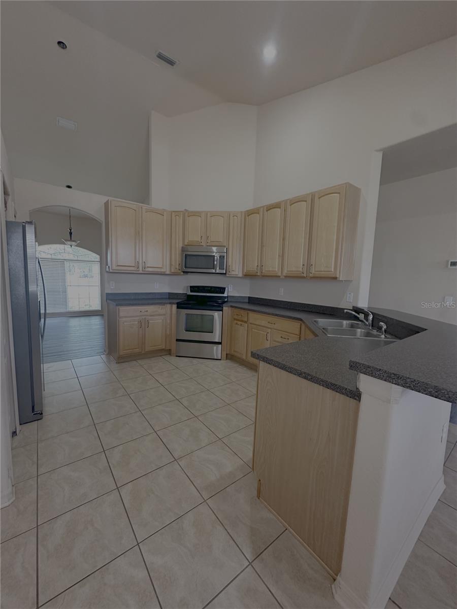 Image 7 of 11 For 2797 Babbitt Avenue