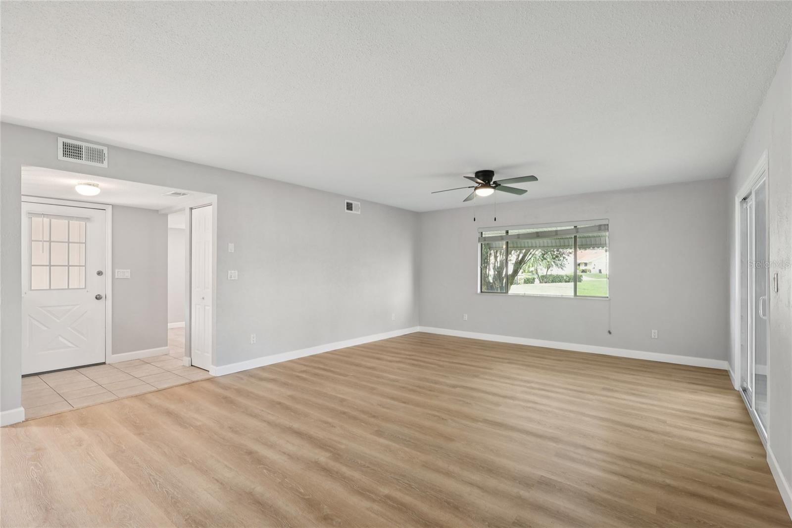 Image 13 of 62 For 102 Golf Club Drive