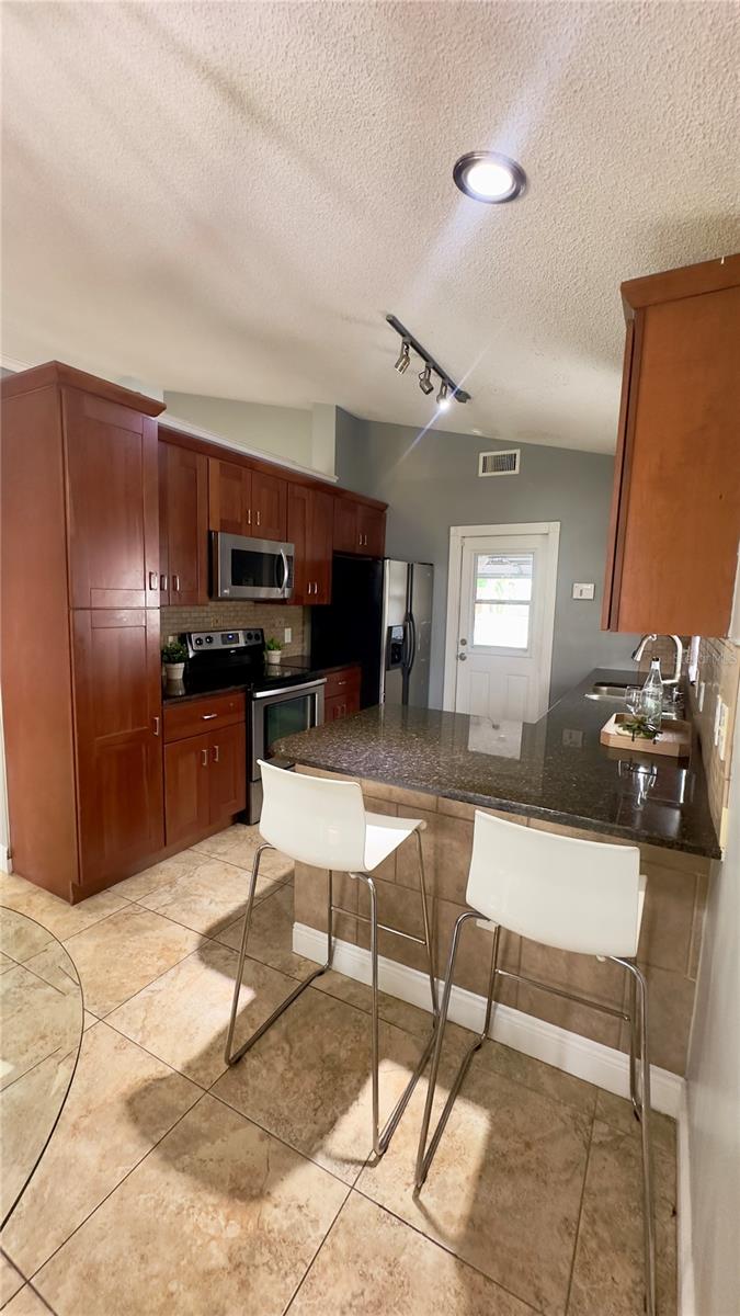 Image 12 of 16 For 11700 Cranbourne Drive