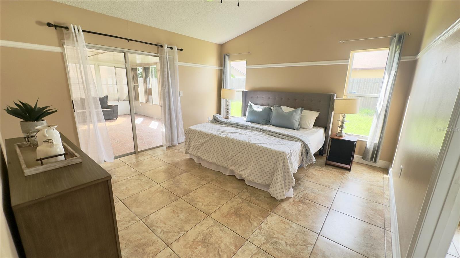 Image 4 of 16 For 11700 Cranbourne Drive