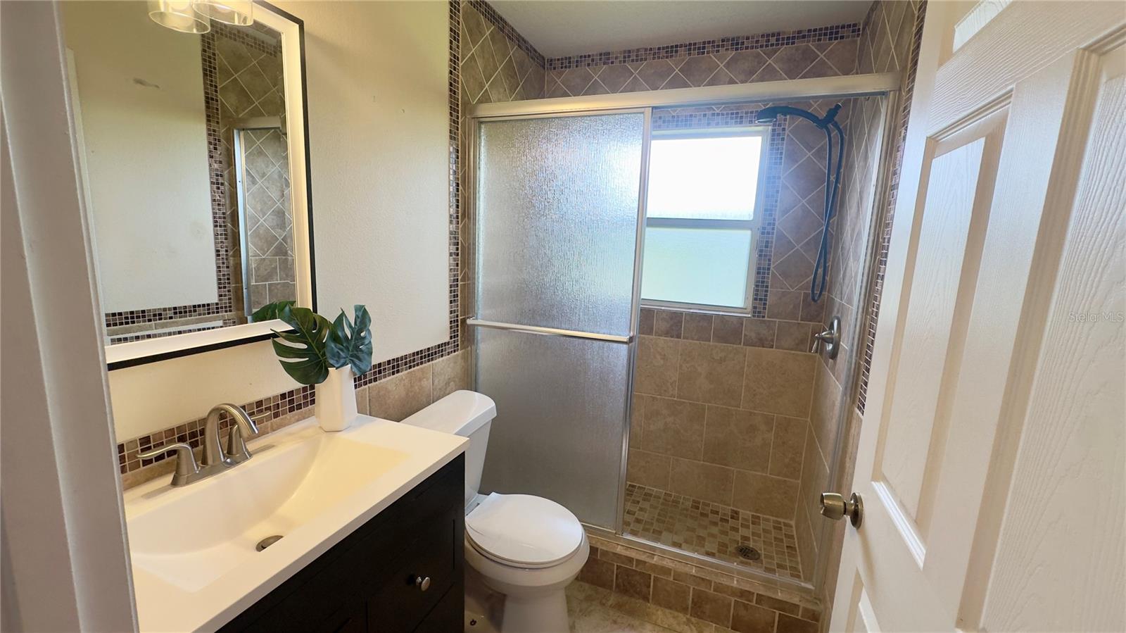 Image 9 of 16 For 11700 Cranbourne Drive