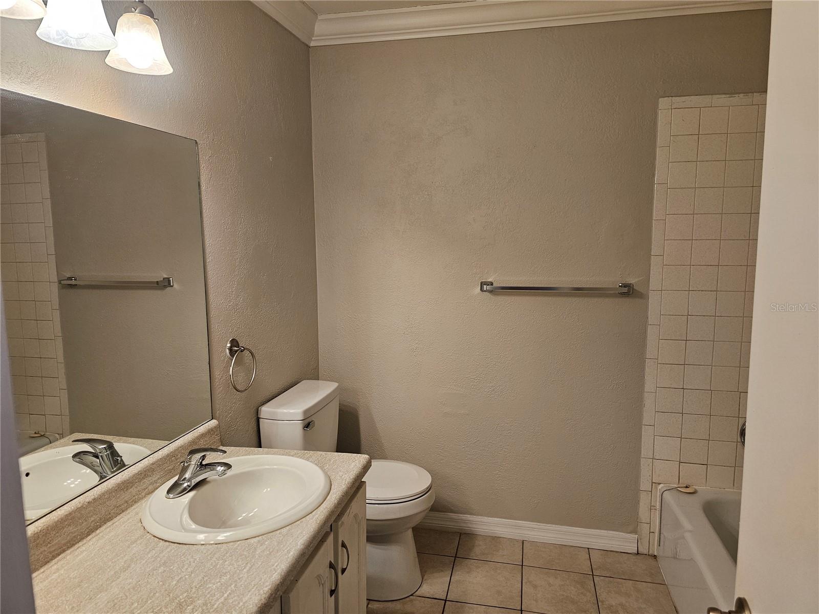 Image 13 of 17 For 4371 Aqua Vista Drive G