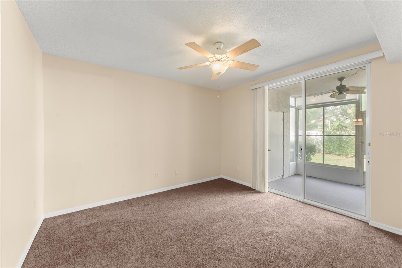 Image 16 of 31 For 640 Cranes Way 164