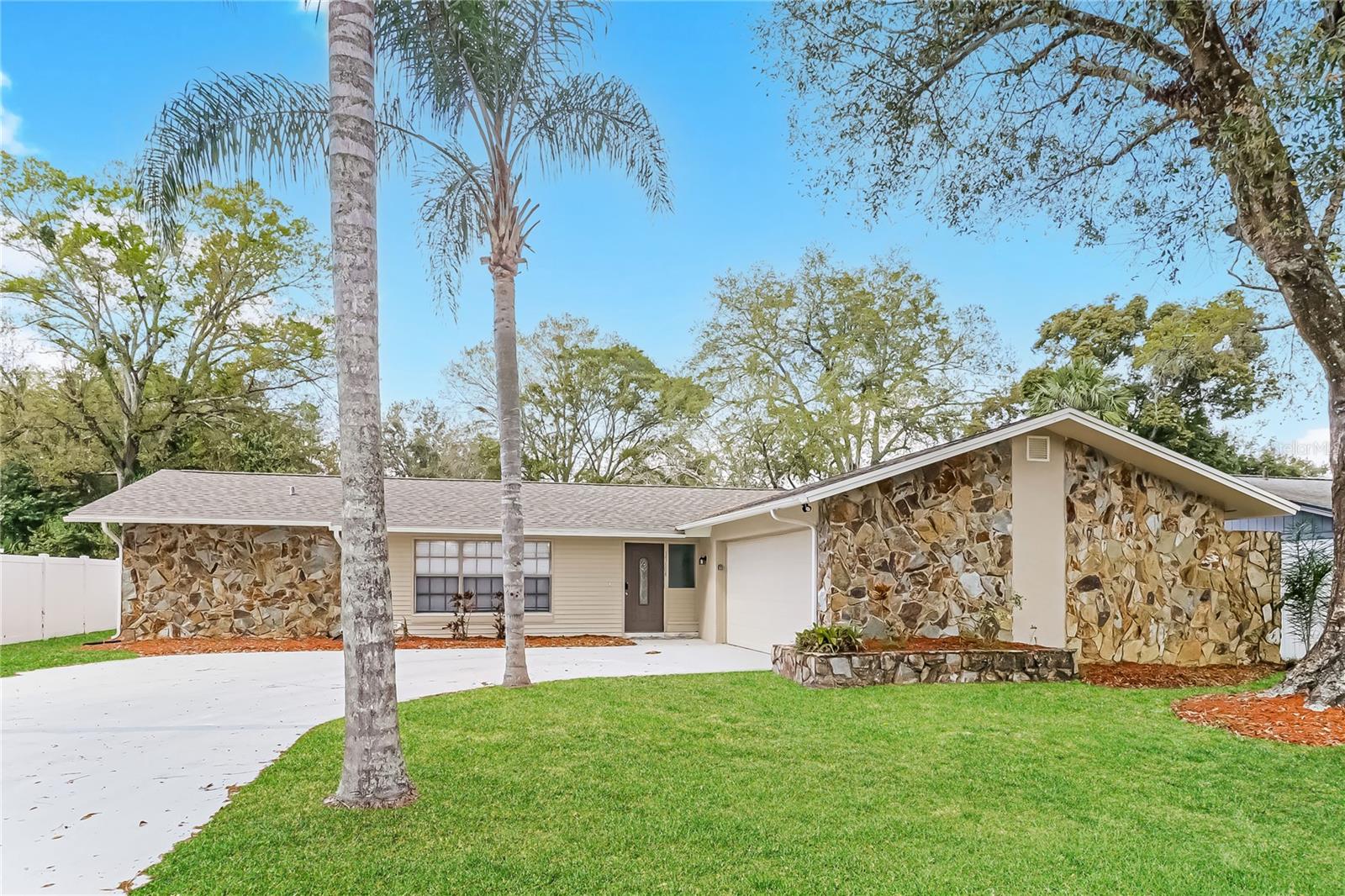 Details for 17604 Meadowbridge Drive, LUTZ, FL 33549