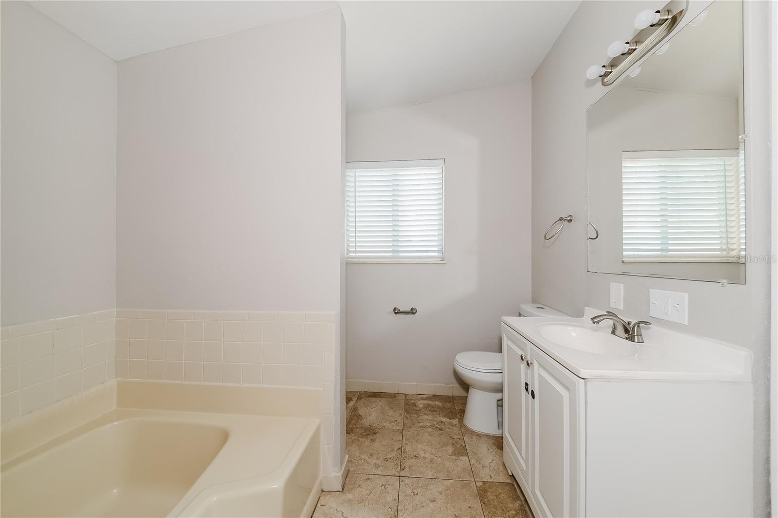 Image 11 of 16 For 5111 22nd Street Court E