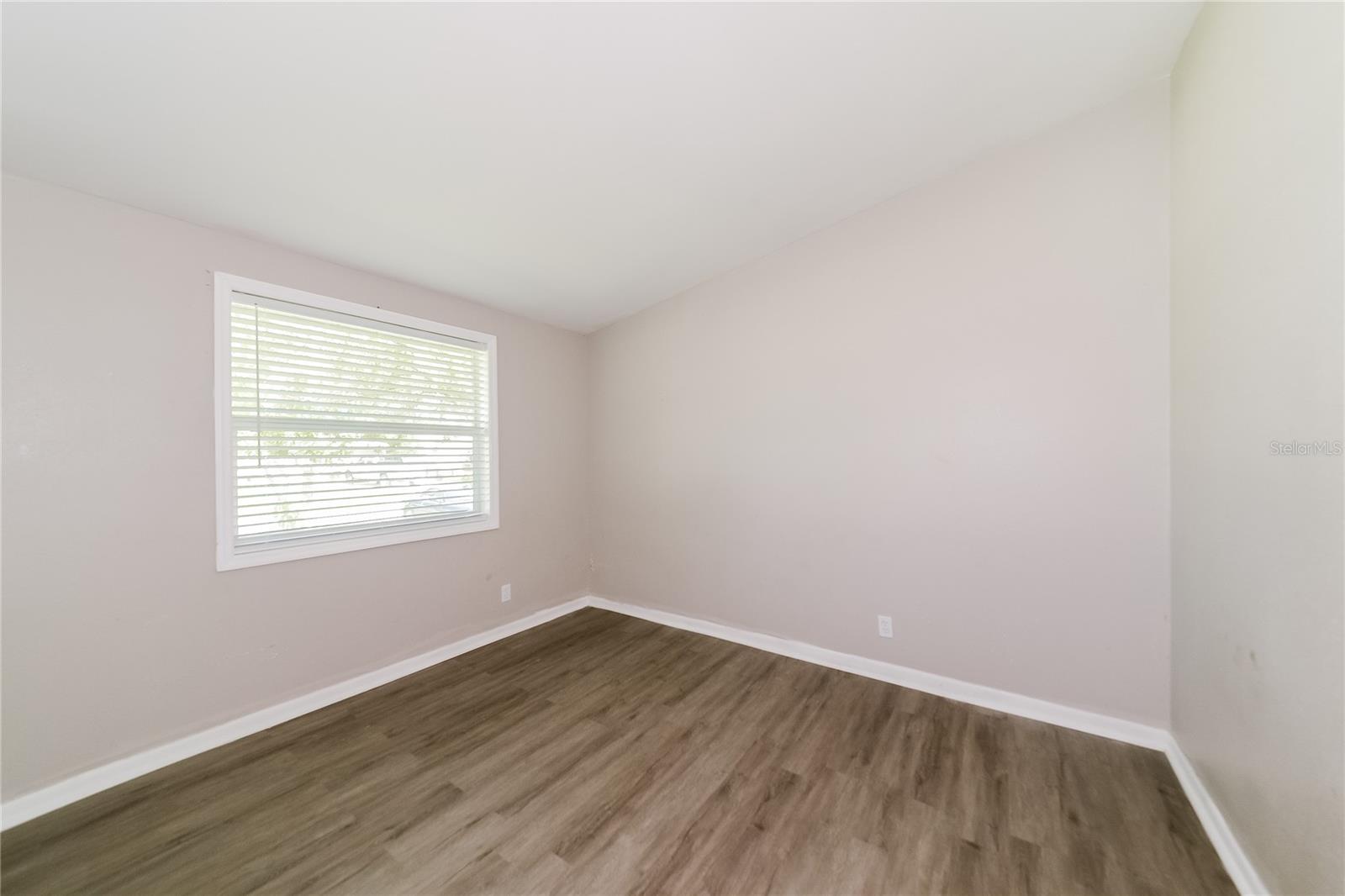 Image 13 of 16 For 5111 22nd Street Court E