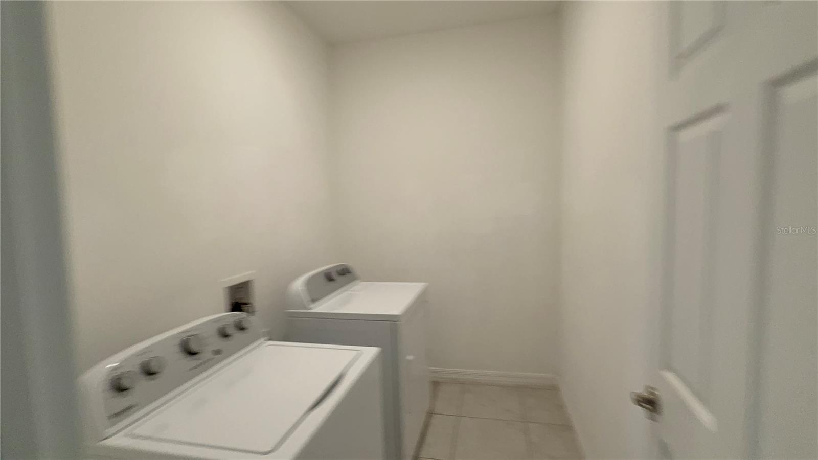 Image 39 of 52 For 2816 Neverland Drive