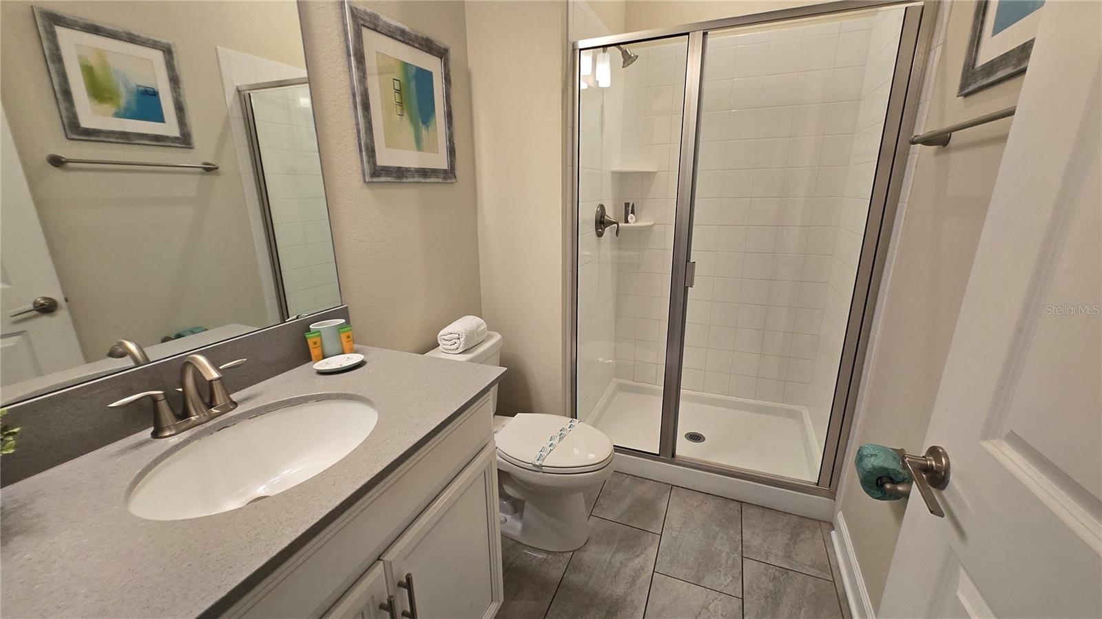 Image 16 of 33 For 4947 Windermere Avenue
