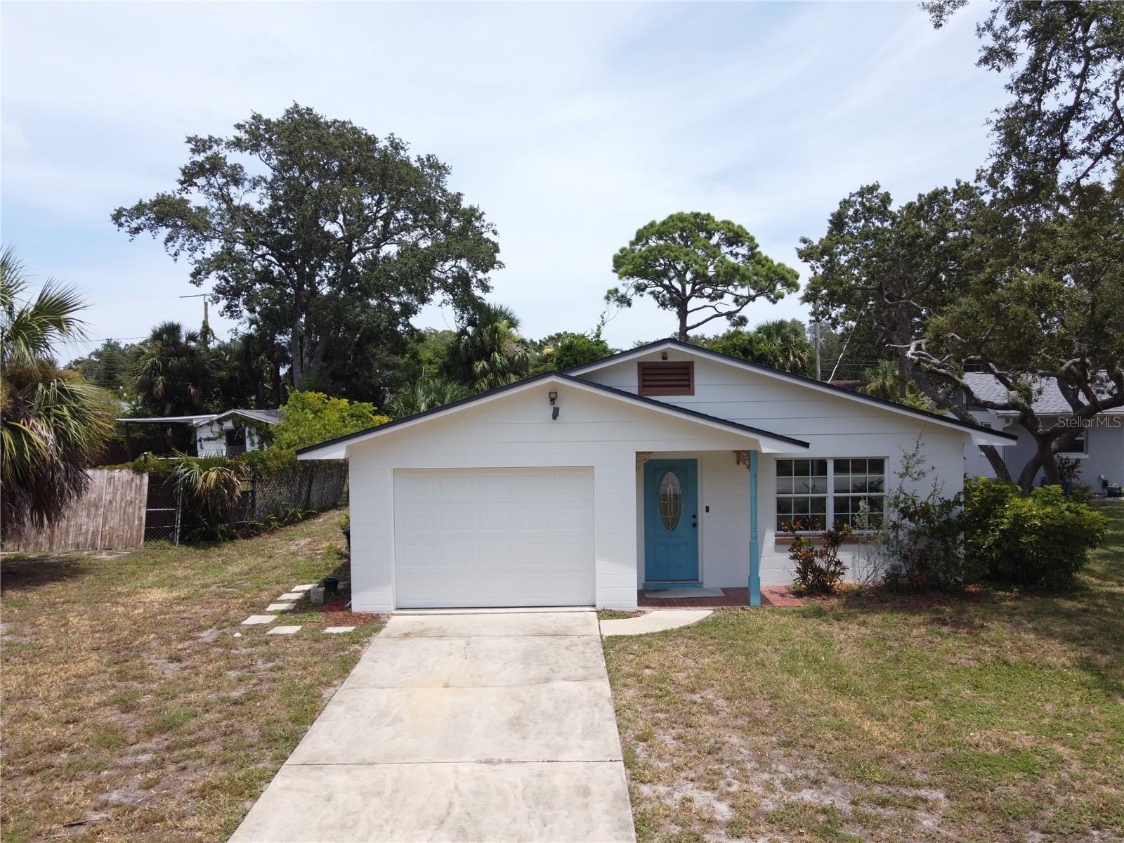 Image 25 of 39 For 5508 Lancewood Circle