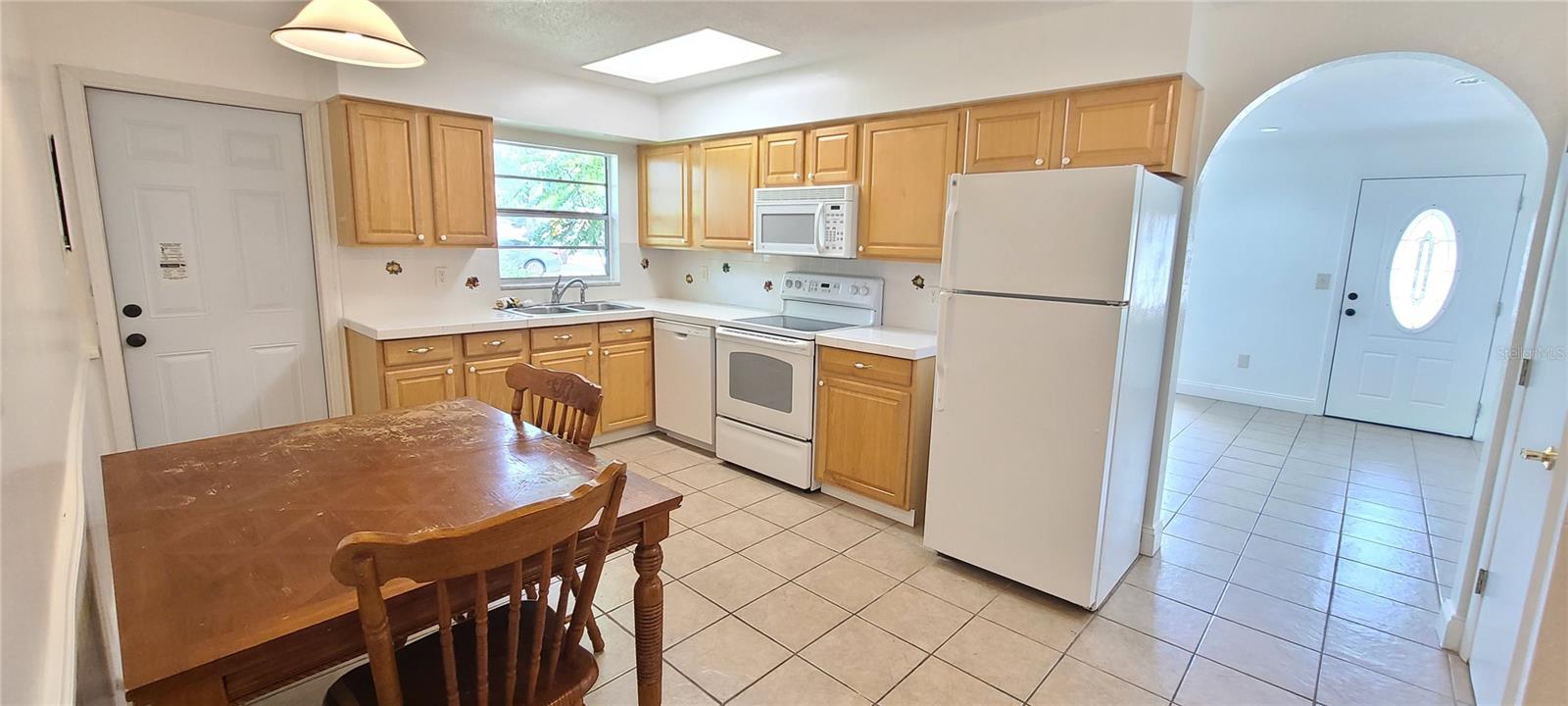 Image 3 of 39 For 5508 Lancewood Circle