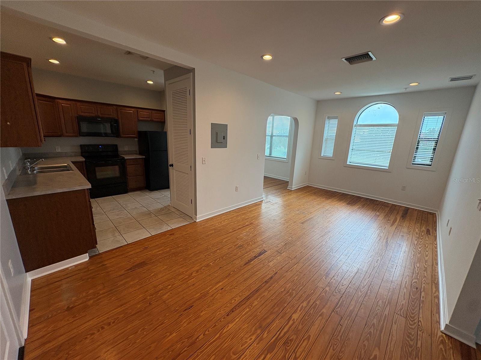 Image 2 of 10 For 131 Grove Street 202