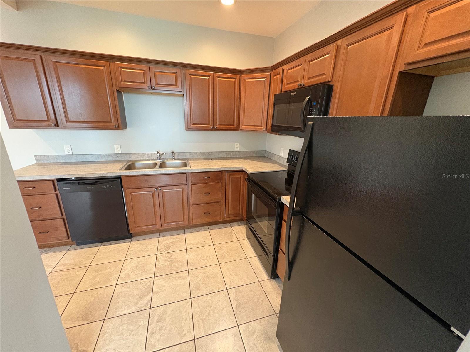 Image 4 of 10 For 131 Grove Street 202