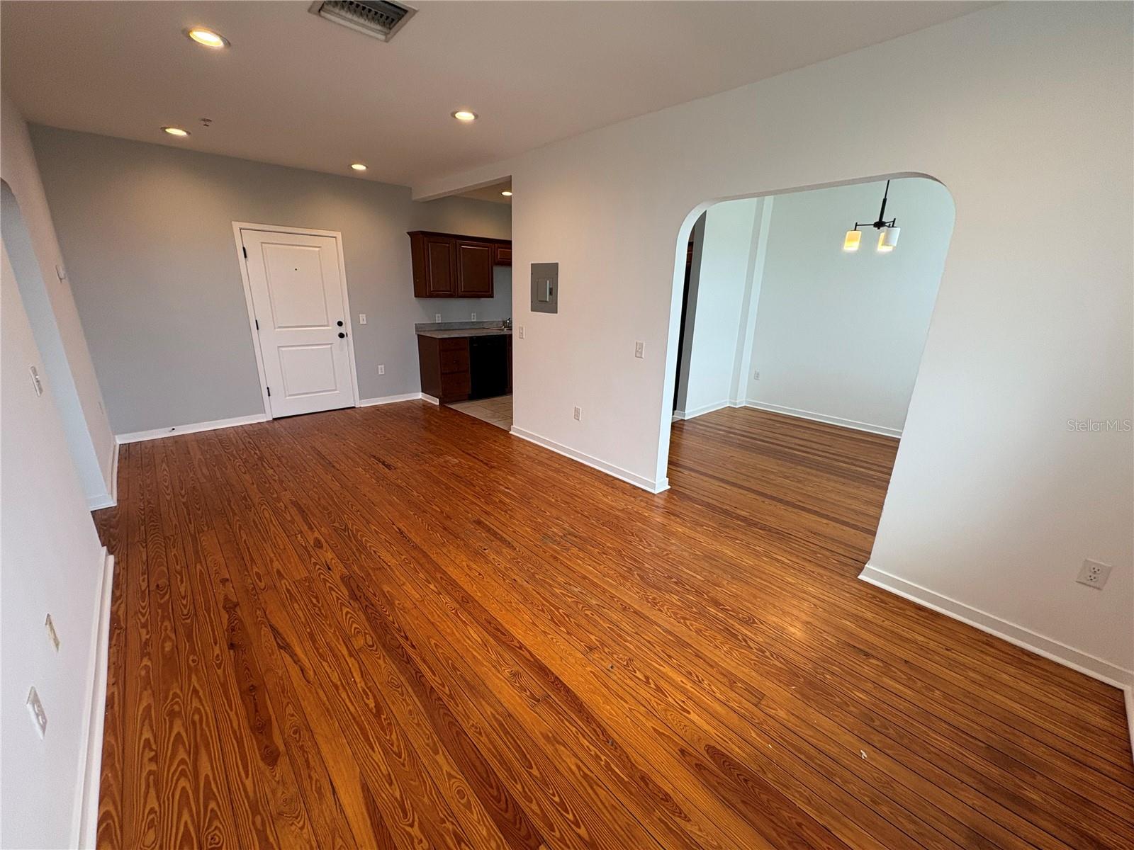 Image 5 of 10 For 131 Grove Street 202