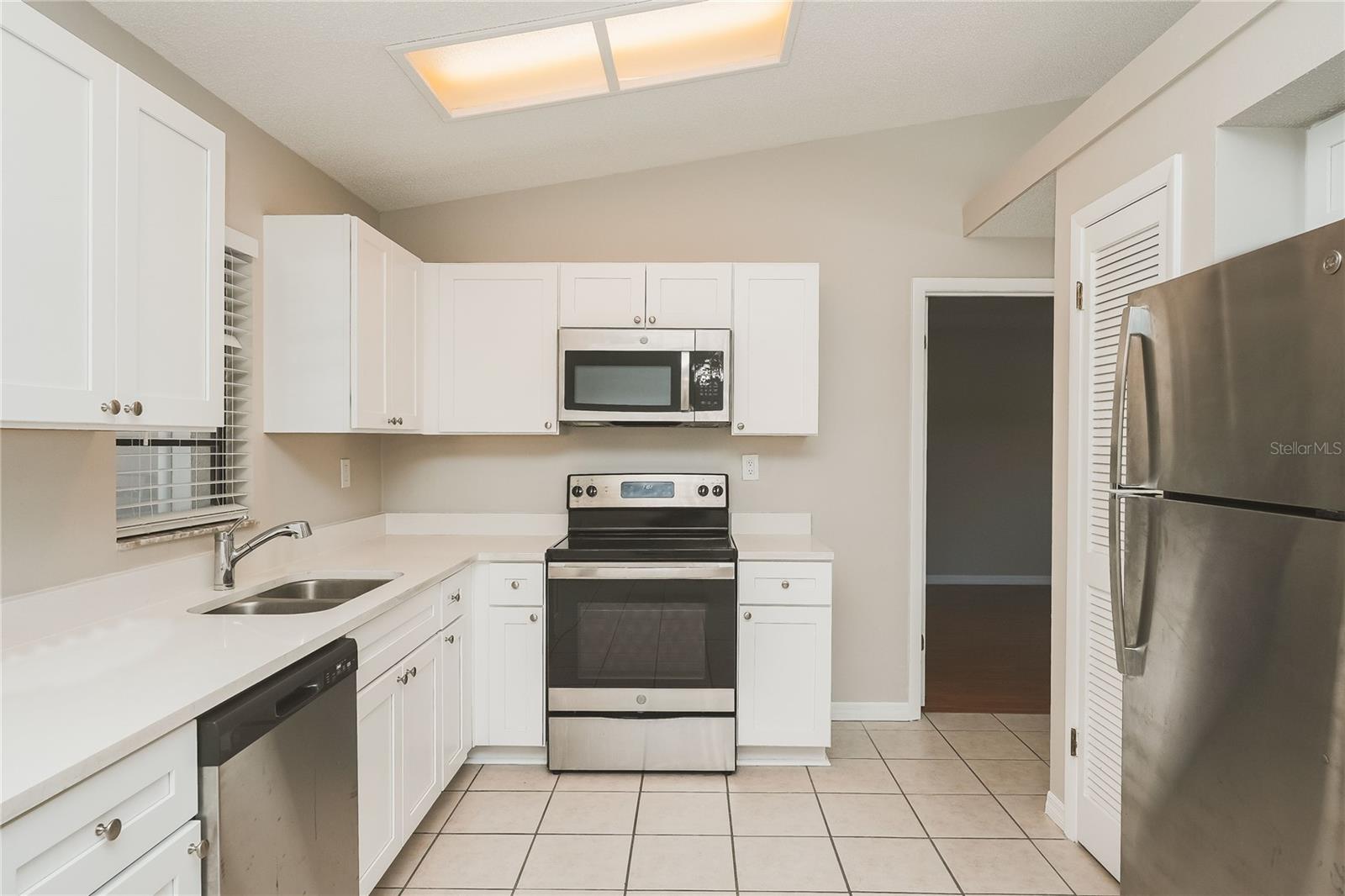 Image 7 of 16 For 12165 Rockford Street