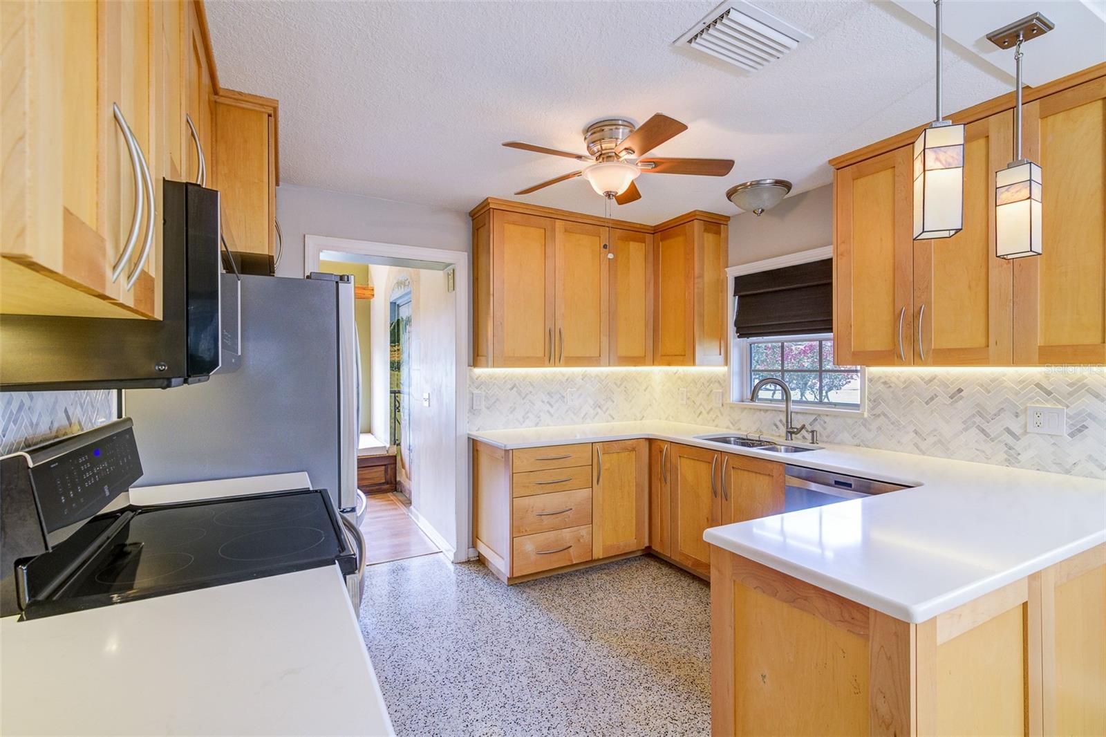 Image 11 of 37 For 5313 Stratemeyer Drive