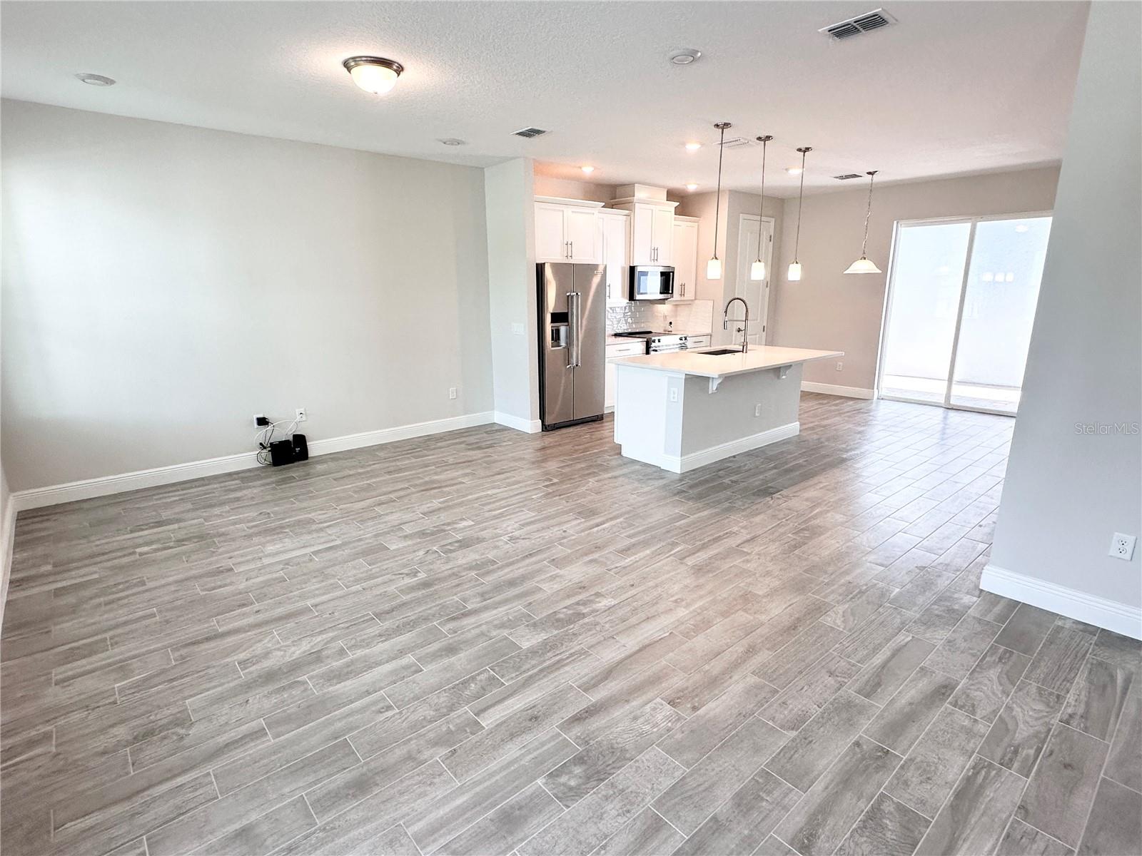 Image 10 of 33 For 7121 Carrickbend Lane