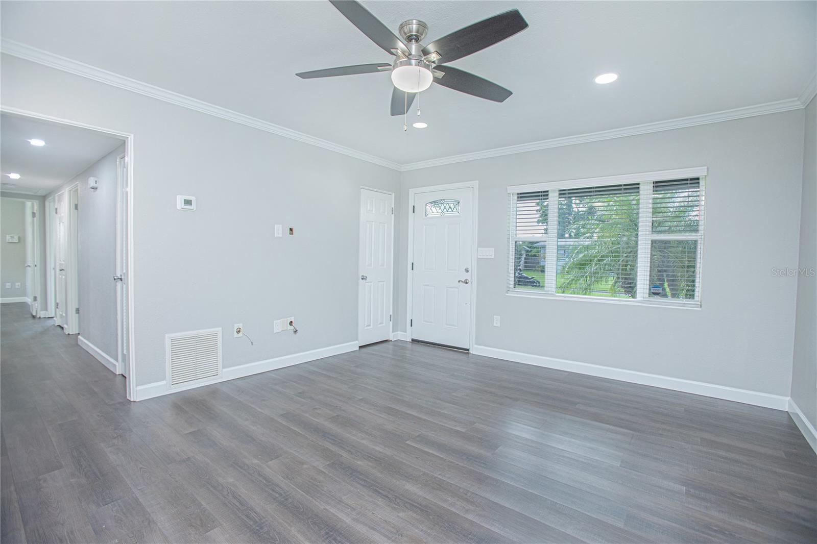 Image 13 of 34 For 1955 Bering Avenue