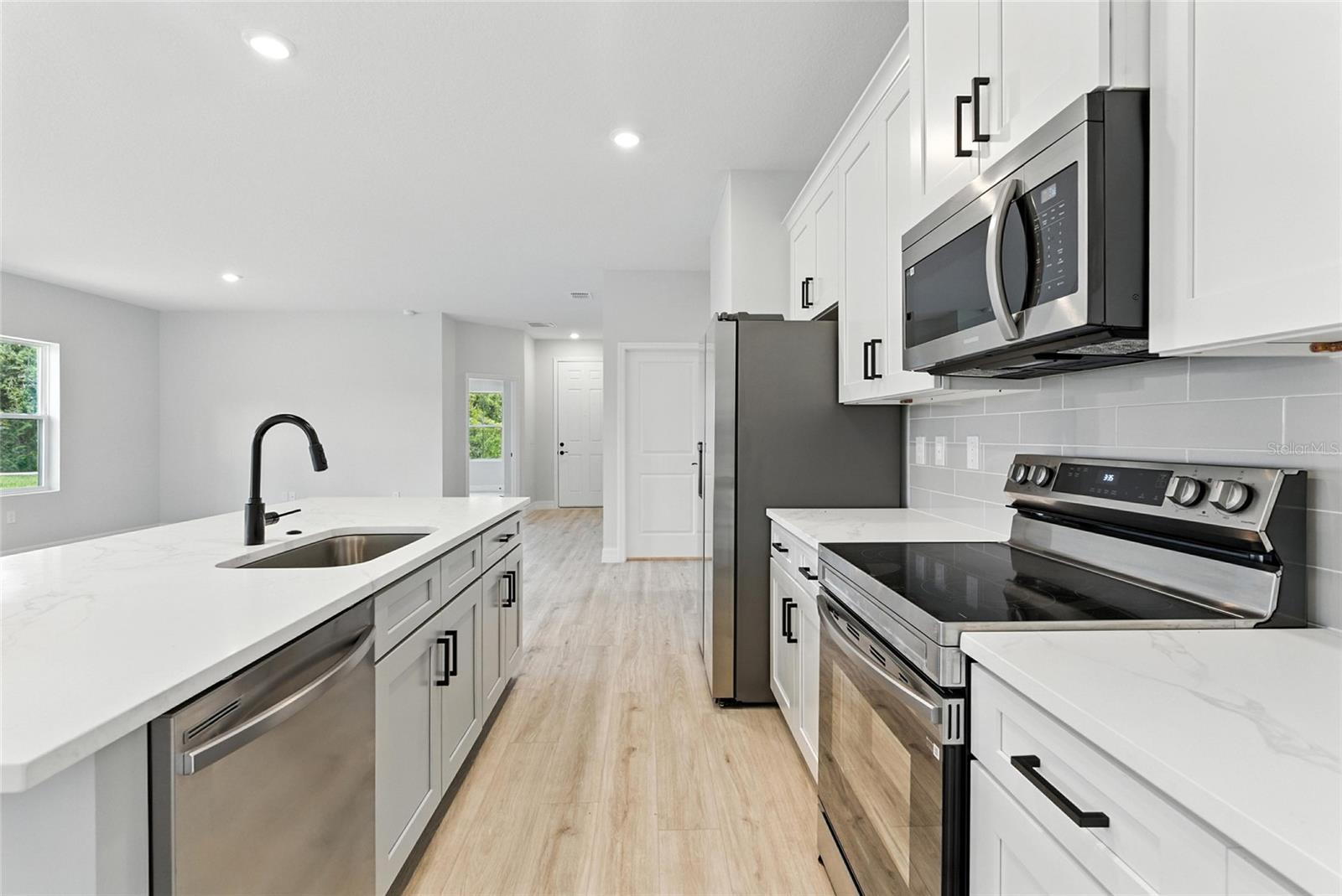 Image 12 of 40 For 13822 Sw 42nd Court Road