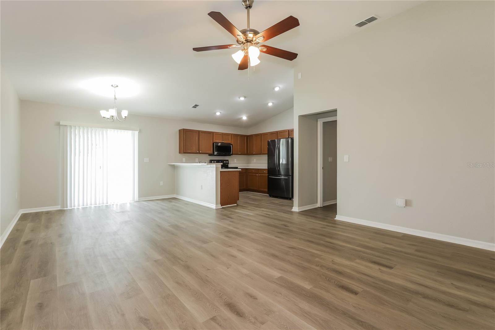 Image 3 of 16 For 5090 Belmont Park Lane