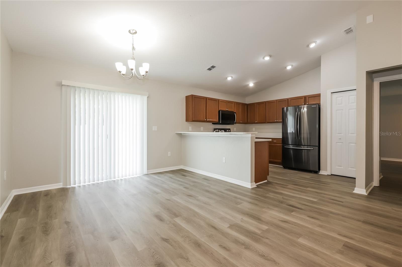 Image 6 of 16 For 5090 Belmont Park Lane