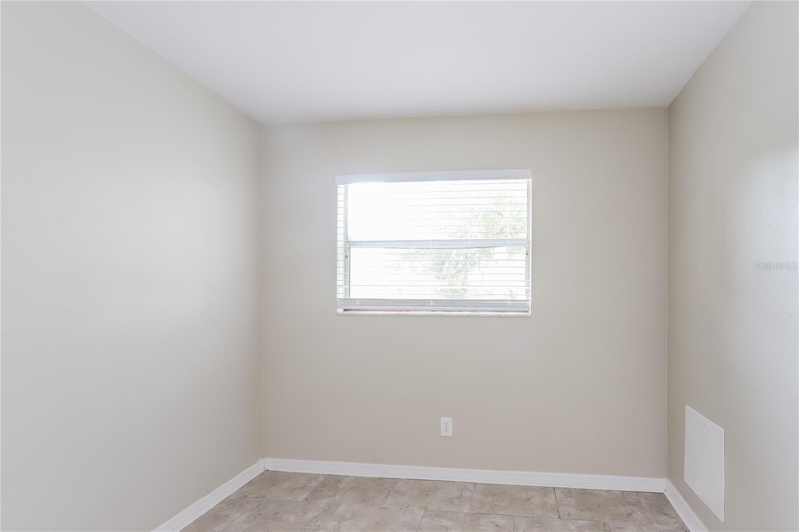 Image 10 of 16 For 2243 Trelaine Drive S