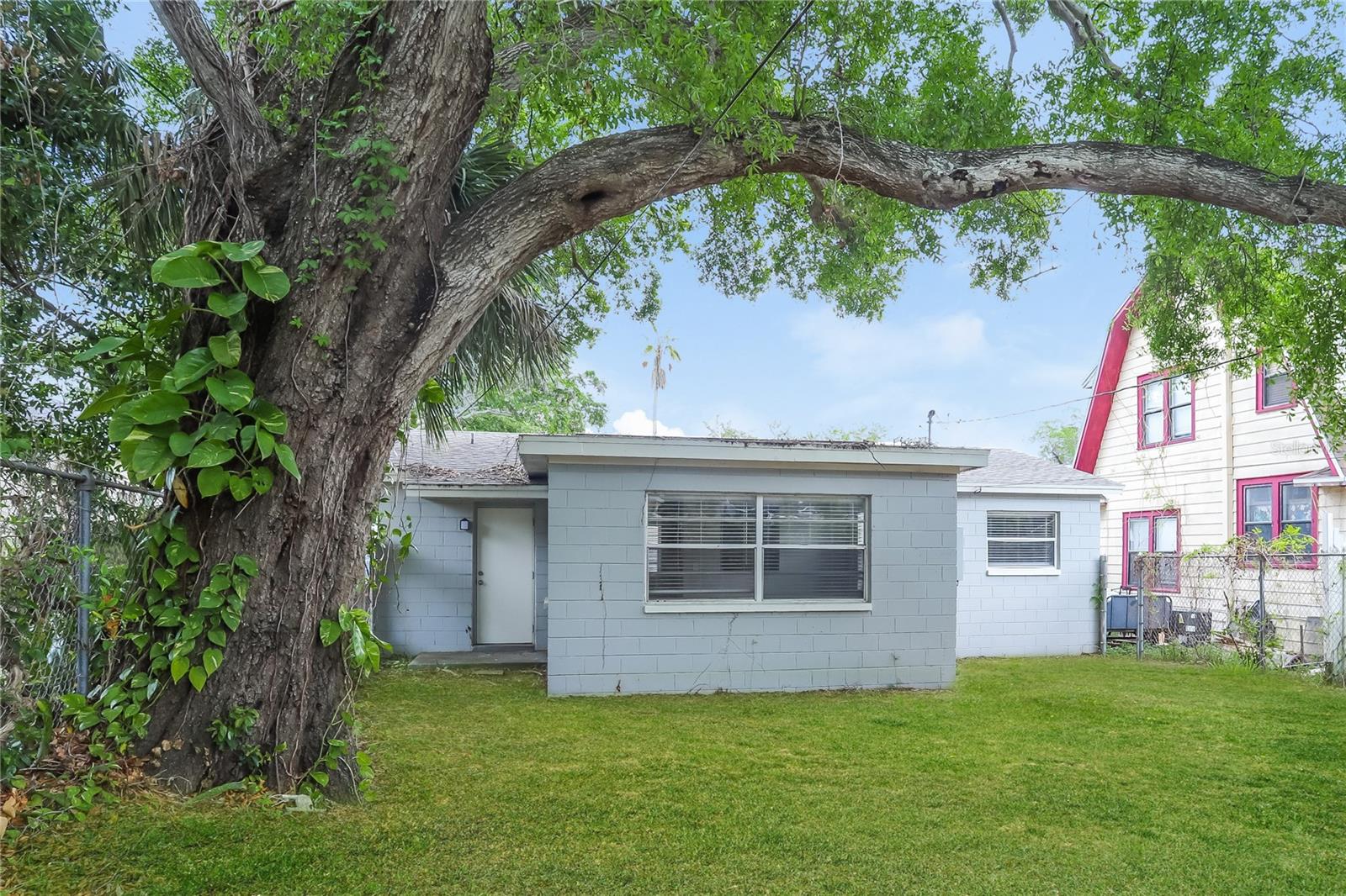 Image 15 of 16 For 2243 Trelaine Drive S