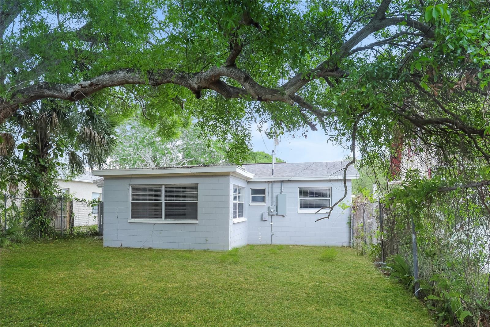 Image 16 of 16 For 2243 Trelaine Drive S