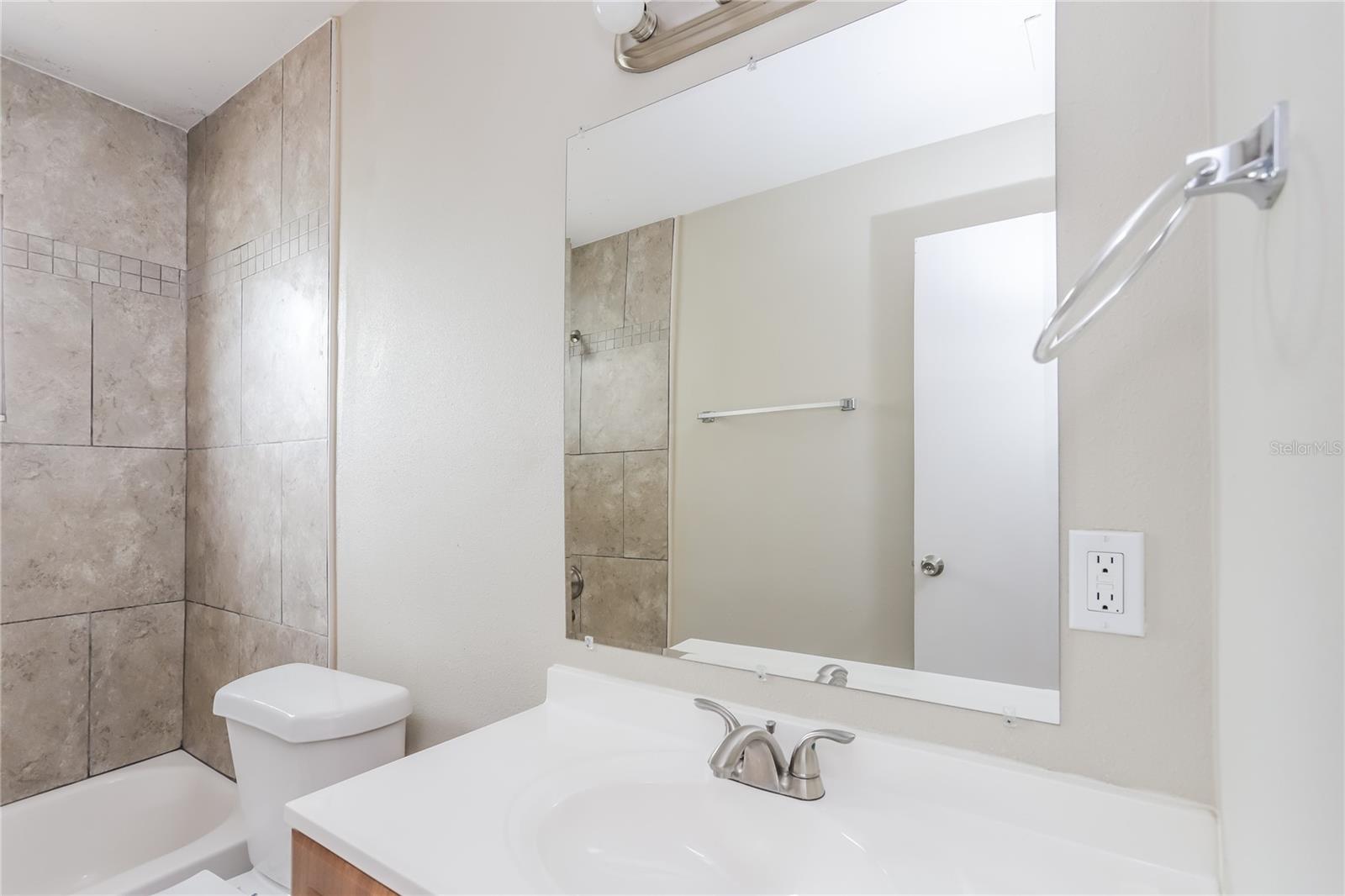 Image 9 of 16 For 2243 Trelaine Drive S