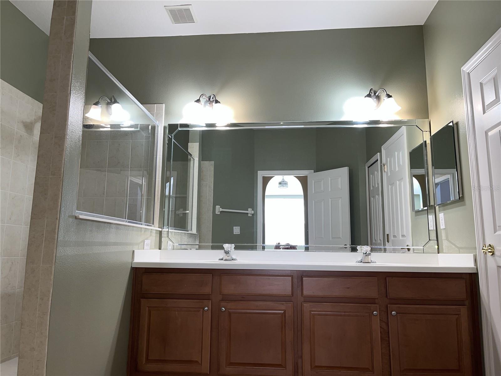 Image 18 of 26 For 9429 Myrtle Creek Lane 407