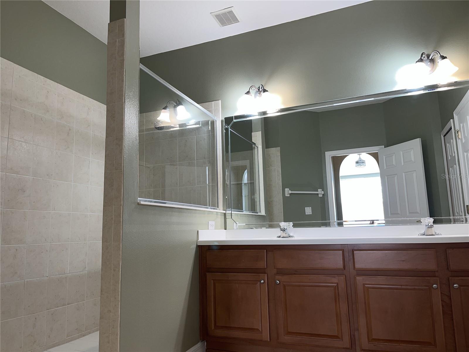 Image 19 of 26 For 9429 Myrtle Creek Lane 407