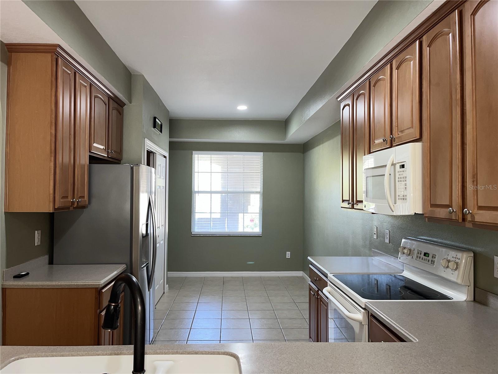 Image 6 of 26 For 9429 Myrtle Creek Lane 407