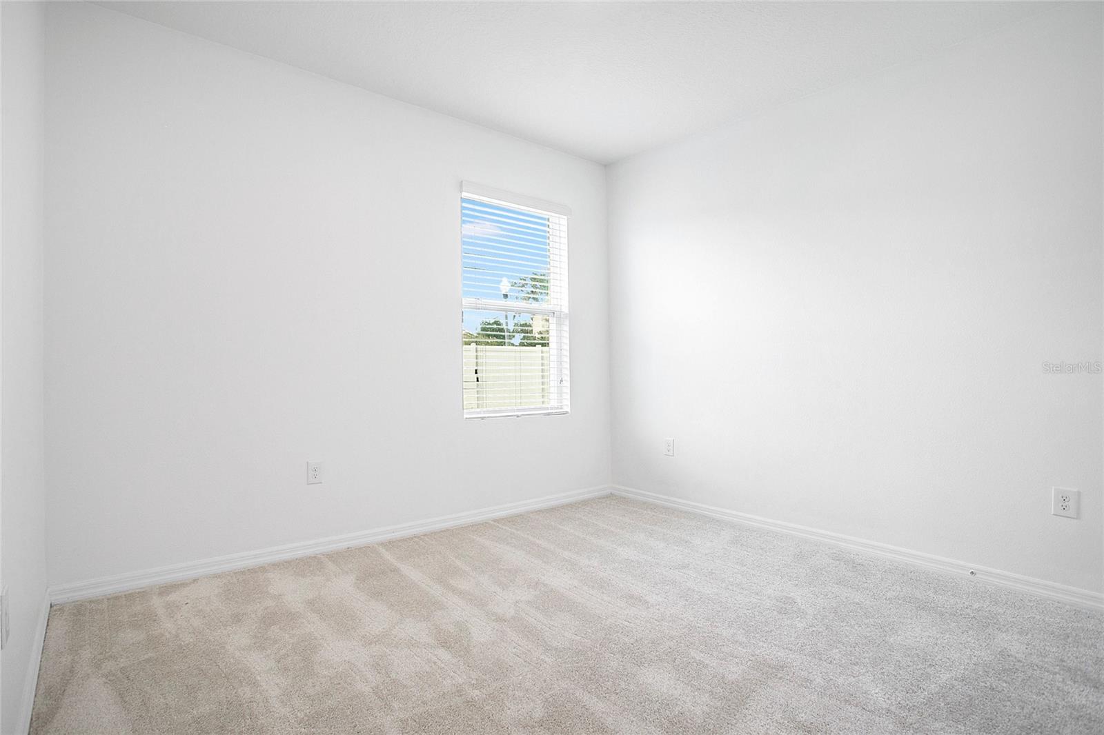 Image 15 of 29 For 14019 Willow Grace Way