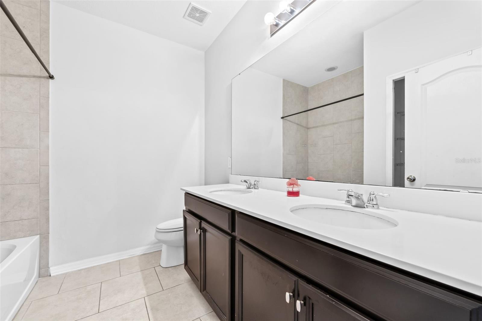 Image 29 of 52 For 17454 Chateau Pine Way