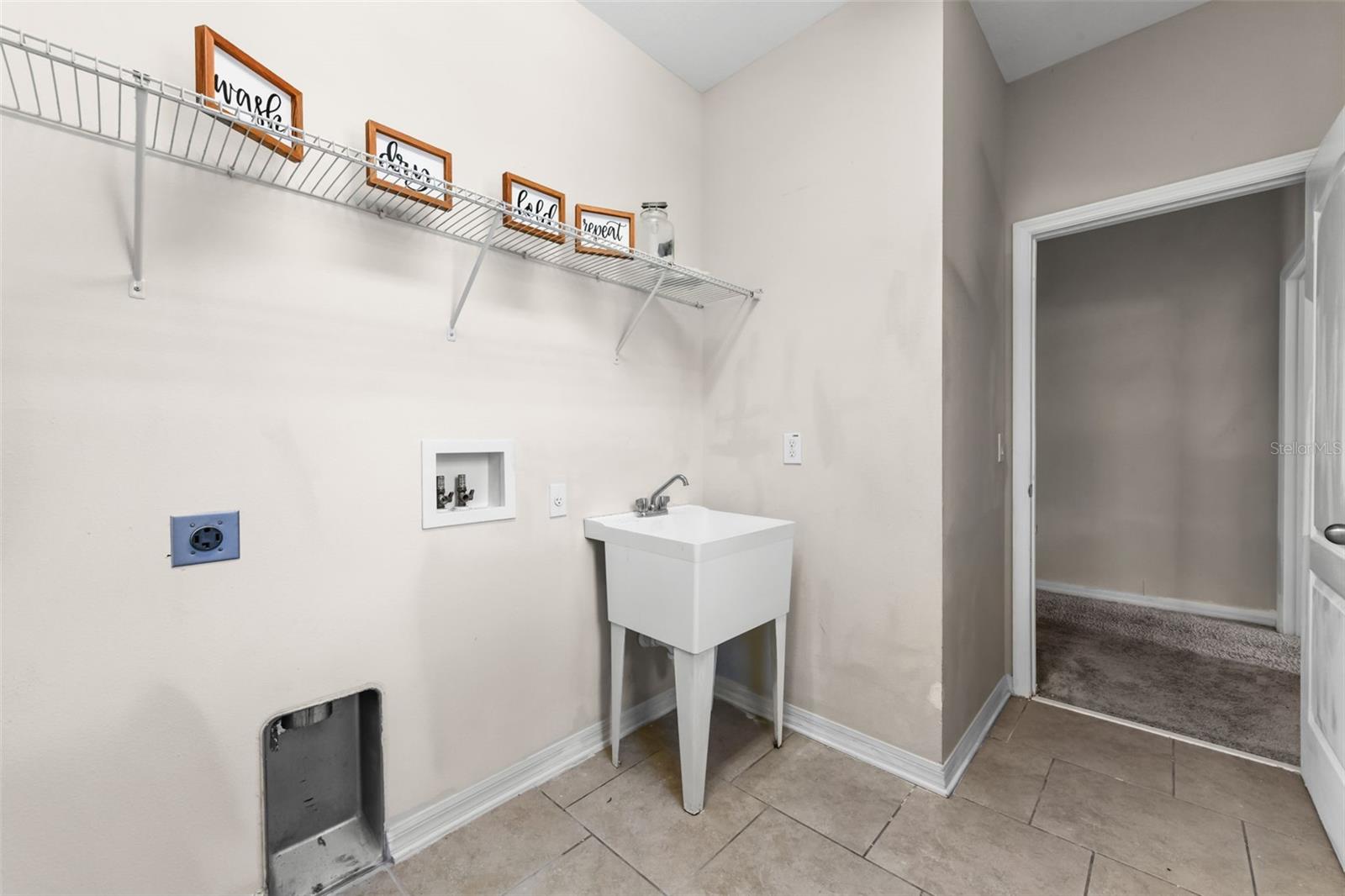 Image 39 of 52 For 17454 Chateau Pine Way