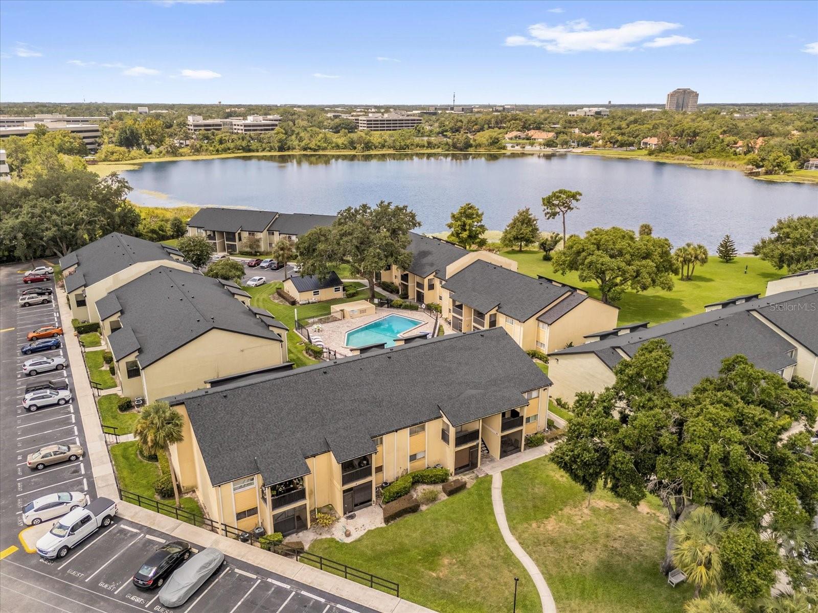 Image 20 of 25 For 942 Lake Destiny Road B