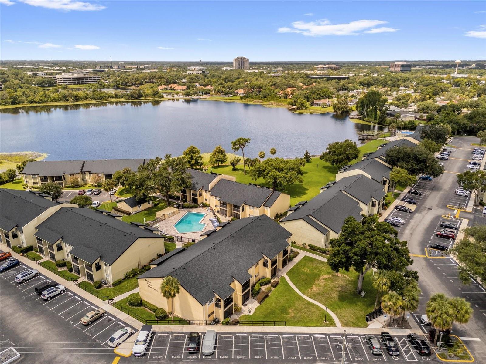 Image 21 of 25 For 942 Lake Destiny Road B