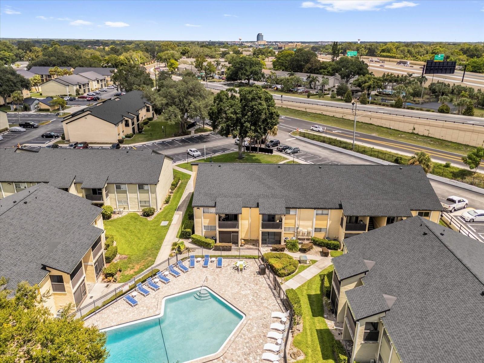 Image 22 of 25 For 942 Lake Destiny Road B