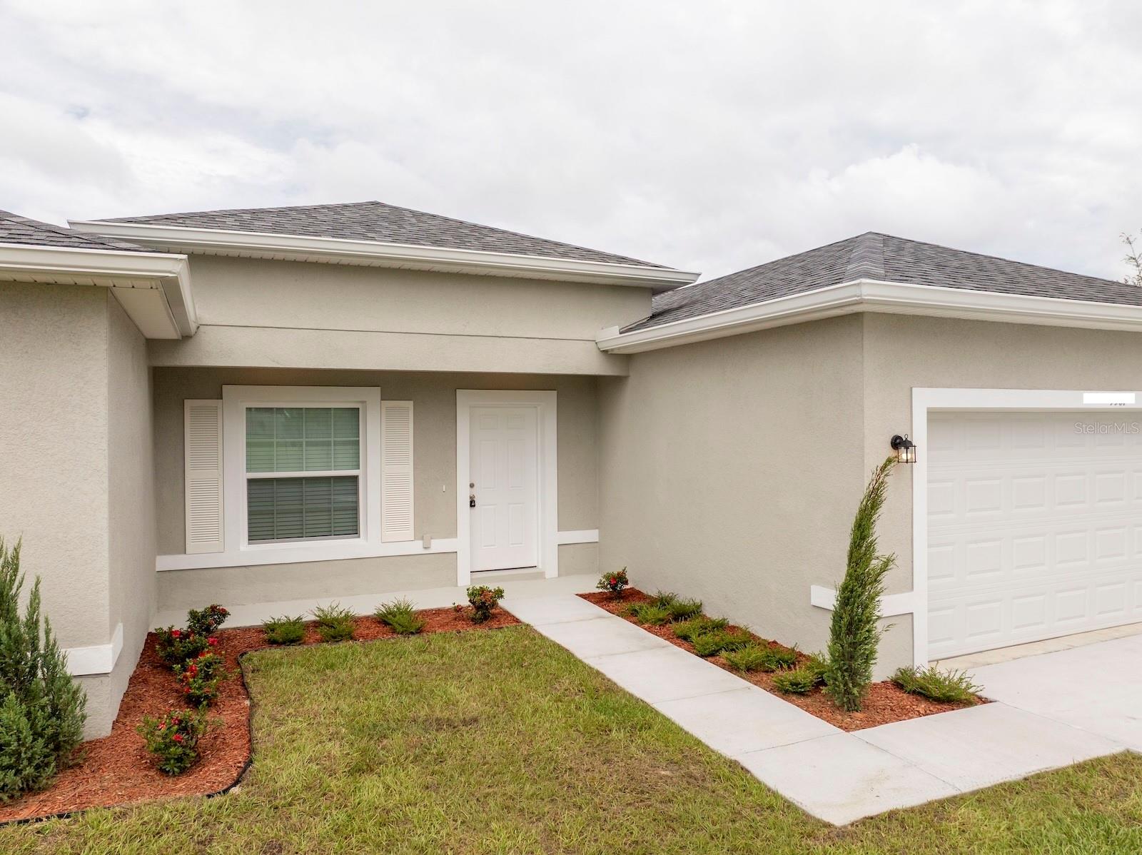 Image 4 of 75 For 13362 38th Court
