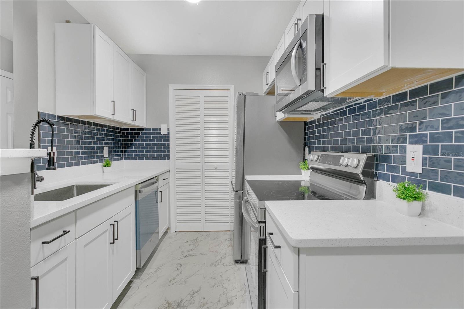 Image 11 of 29 For 4356 Kirkman Road 509