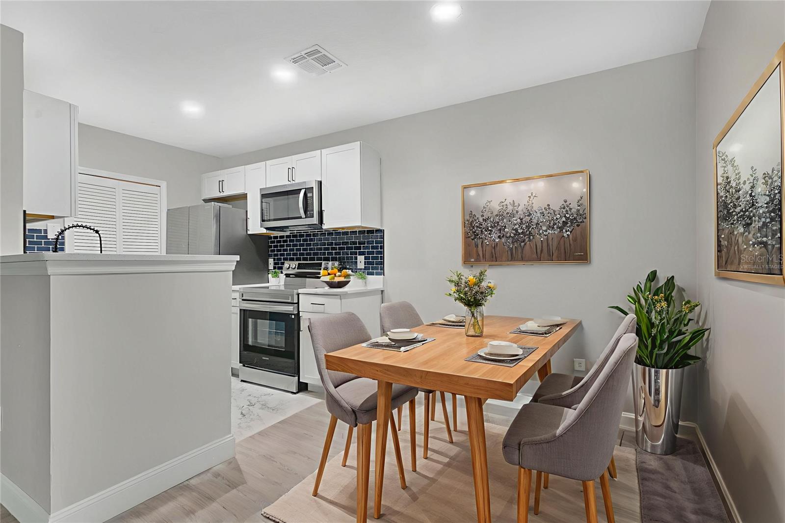Image 9 of 29 For 4356 Kirkman Road 509